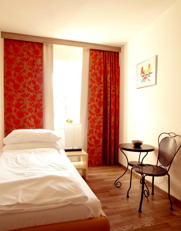 Hotel Zur Steirerstub'N Graz Pokój zdjęcie